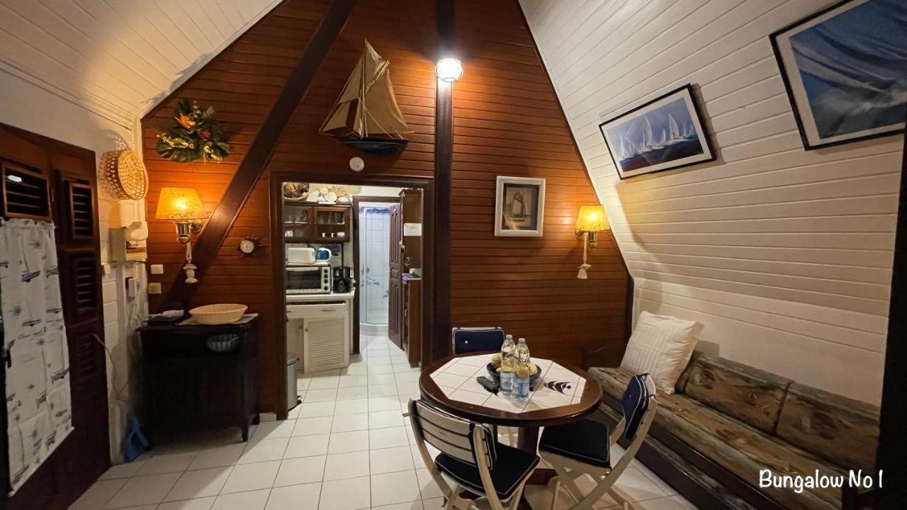 Les Bungalows De La Plage La Trinite Ngoại thất bức ảnh