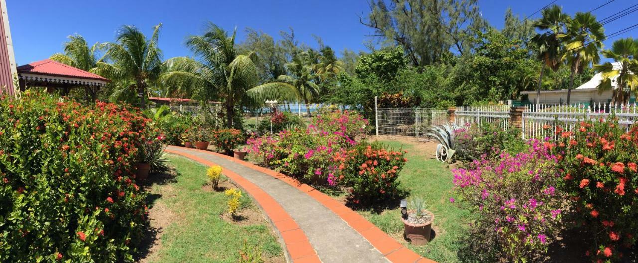 Les Bungalows De La Plage La Trinite Ngoại thất bức ảnh